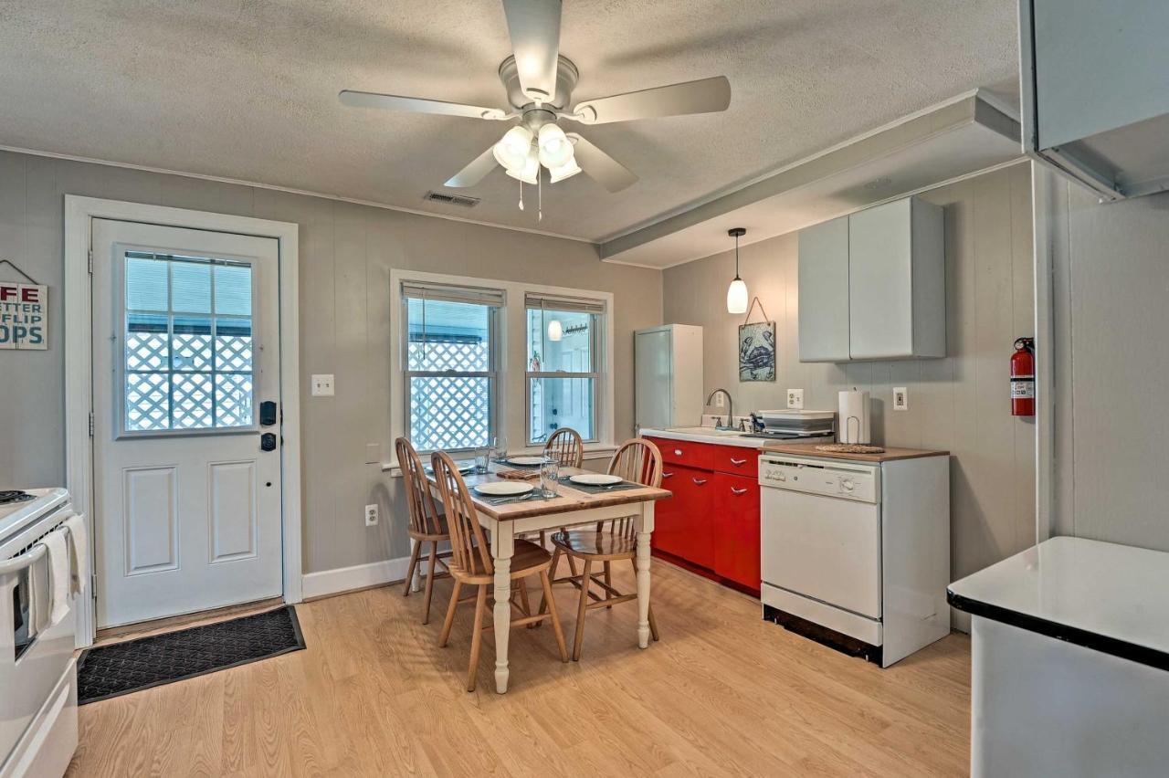 The Blue Crab Cottage - 3 Blocks From The Beach! Colonial Beach Exterior foto